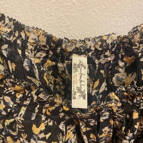 Intimately black floral camisole. Size L. - Picture 3 of 3